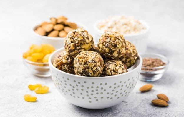 Raw dried fruit, oatmeal, nuts energy balls | Cranberry Almond Energy Bites | 9 Easy Frozen Vegan Meals To Make Ahead